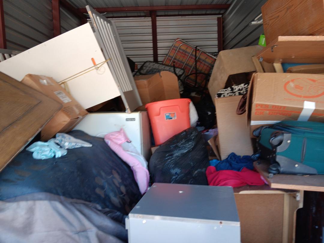 Storage Unit Auction in Lawton, OK at Gray Line Storage 2801 SW Lee
